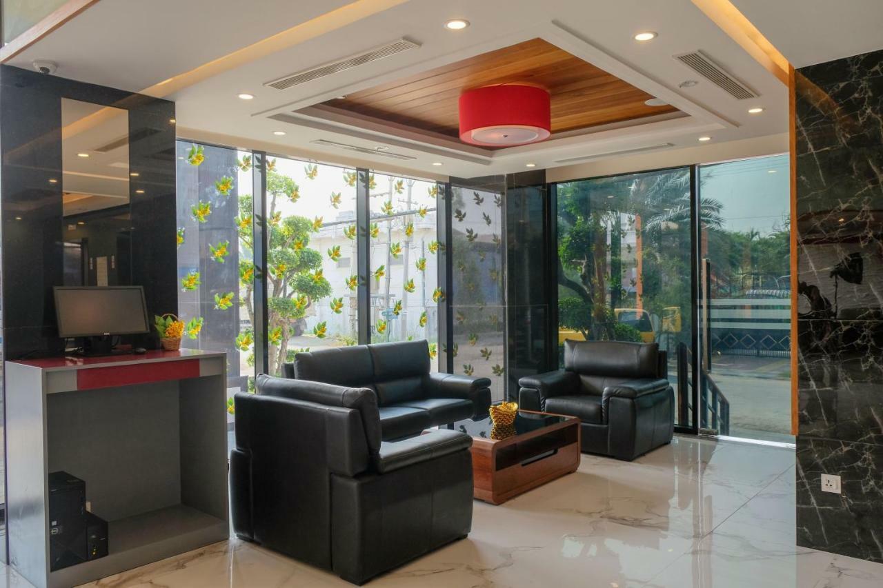 Ritz Grand Hotel Мандалей Екстериор снимка