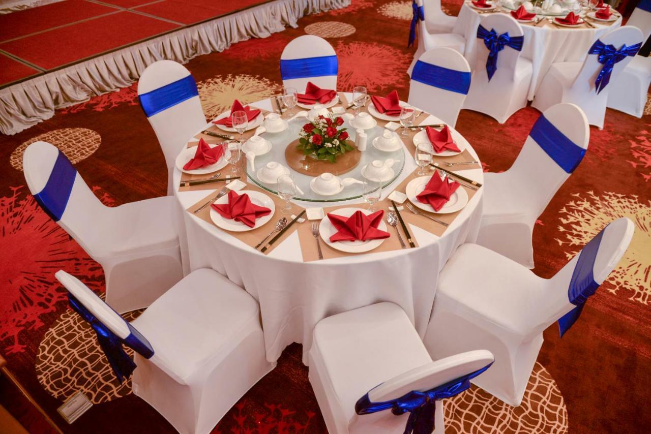 Ritz Grand Hotel Мандалей Екстериор снимка