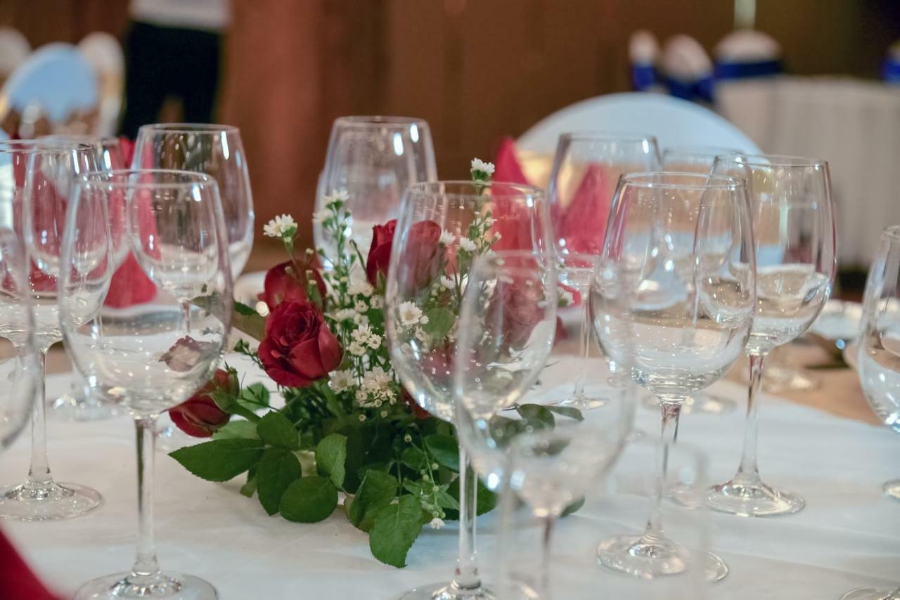 Ritz Grand Hotel Мандалей Екстериор снимка